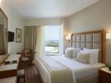Double room with partial sea view