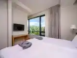 With Sauna Suite