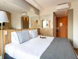 Double room with side sea view