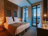 Superior Double room with balcony and with city view