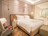 Deluxe Double Suite with city view