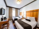 Quadruple room with partial ocean view