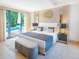 Senior Double Suite with partial sea view