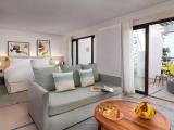 Double Junior Suite with pool and sea view