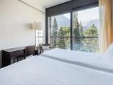 Executive Quadruple Suite with lake view
