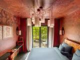 Large with Garden Rosso Double room