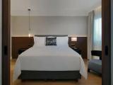 Corner Double Suite with view