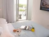 1 Bedroom Sunset Bayside Suite with balcony