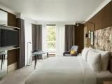 1 Bedroom Club Lounge Access Double Suite