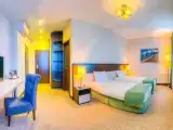 Family Quadruple room with city view