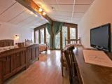 Quintuple room