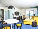 Suite with ocean view