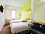 Standard Double room with city view
