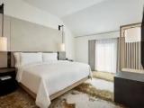 1 Bedroom Club Lounge Access Double Duplex Suite Bi-level Loft
