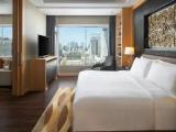 1 Bedroom Executive Club Double Suite