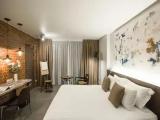 Exclusive Abstract Art Gallery Double room