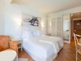 Standard Sharing Pool Double room