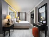 Standard Double room with city view