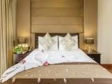 Perahera Viewing Double room with balcony