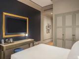 Deluxe Corner Double room with city view