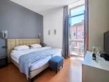 Comfort room with balcony
