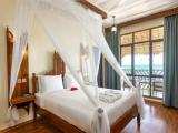 Double room with balcony and beachfront