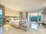Executive Deluxe Double room with mountain view