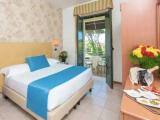 Standard Family Quadruple room with balcony and with mountain view