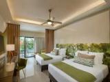 Premium Quadruple Junior Suite with pool view