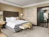 Champagne Suite