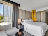 Large Corner Double room