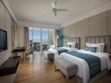 Elegant Twin room with ocean view