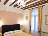 3 Bedrooms (Salizzada San Lio) Quadruple Apartment