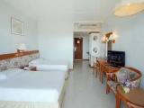 Standard Double room with partial sea view
