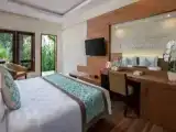 Premier Twin room with garden view