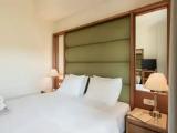 Double Suite with inland view