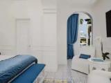 Deluxe with Outdoor Jacuzzi Double room with sea view