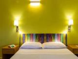 Comfort room with sea view