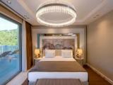 Mare Signature Suite