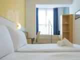 Standard Double room with garden view