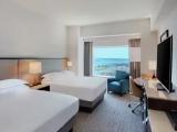 Skyline Bay room with city view