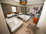 Deluxe Twin room with partial sea view