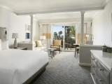 Oversize Double room with partial ocean view