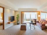 2 Bedrooms Deluxe Club Access Family room