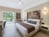 Xhale Double Swim Up Club Junior Suite