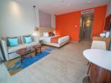 Flat Swim-Up Double Suite