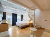 Mezzanine Double Suite