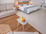 Pool Quadruple room