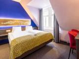 With Sloop's Double room