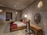 King Cave Suite